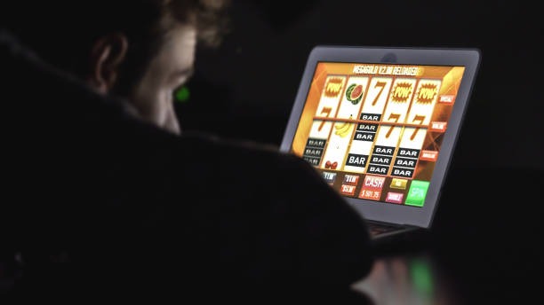 mugentogel live blackjack table with professional dealer, HD camera, and player interface