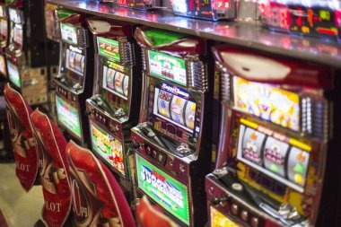 mugentogel live-dealer studio showing professional blackjack table with HD video stream